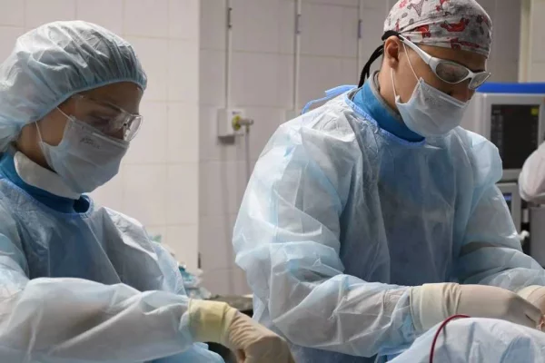 Слаженная работа кузбасских врачей помогла предотвратить инсульт у 48-летней женщины