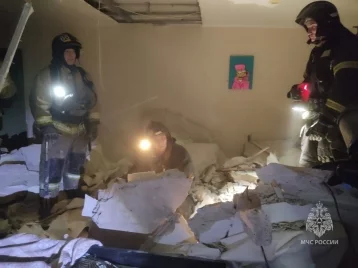 Фото: В Тольятти в многоквартирном доме взорвался газ, эвакуированы 80 человек 1