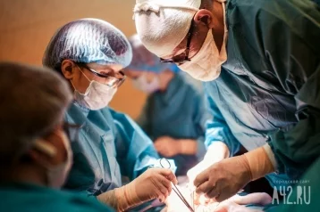 Фото: Британец проснулся во время операции и чувствовал все манипуляции врачей 1