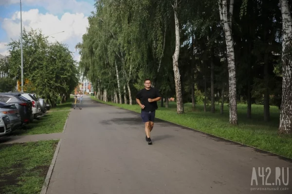 Врач опроверг необходимость проходить 10 тысяч шагов в день для здоровья