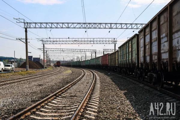 В Кузбассе составитель поездов погиб во время работ на железной дороге