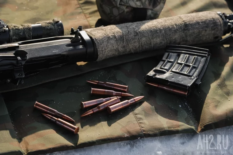 Фото: «Это не Купидон, а снайпер»: бойцы СОБР провели занятия по тактико-циклической стрельбе 34