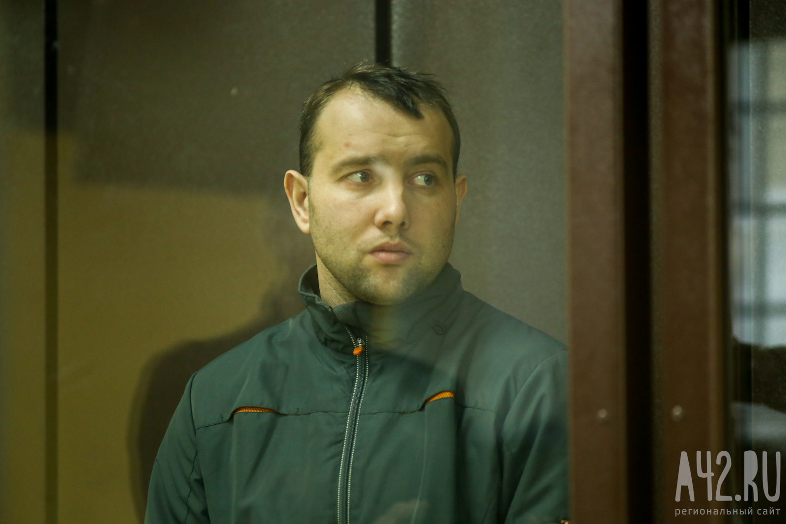Суд оставил под стражей пожарного инспектора, который проверял сгоревший приют в Кемерове