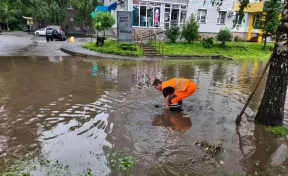 В Новокузнецке снова затопило улицы после грозы