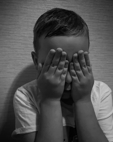 В Калининградской области бабушка развращала 11-летнего внука