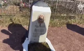 В Новгородской области мужчина расстрелял портреты участников ВОВ на кладбище