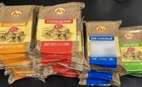 В Кузбассе мужчина вынес из магазина 19 кусков сыра
