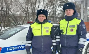 В Новокузнецке 12-летнюю школьницу спасли от необдуманного поступка на дороге 