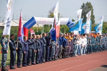 Фото: В Кузбассе вручили первые знаки отличия «Готов к спасению жизни» 1