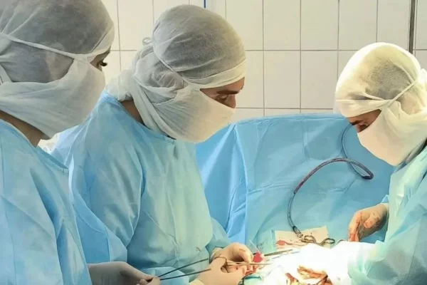 В Новокузнецке врачи спасли 64-летнюю женщину с гигантским тромбом в яремной вене