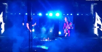 Фото: Metallica взорвала «Лужники», исполнив «Группу крови» Цоя  1