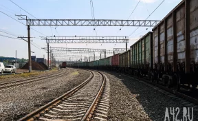 В Кузбассе составитель поездов погиб во время работ на железной дороге