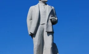 Новокузнечанин предложил поставить у школы памятник Ленину