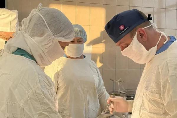 В Прокопьевске врачи «починили» подростку плечо с помощью его же лопатки