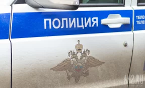 В Новокузнецке полицейские избили мужчину в служебном автомобиле