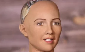 Человекоподобный робот пообещал подружиться с людьми и нахмурился
