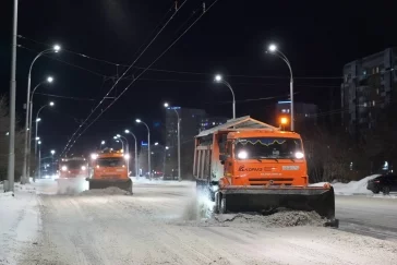 Фото: С начала зимы дорожники вывезли более 2,3 млн кубометров снега с дорог Кузбасса 3