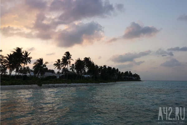 В Таиланде судно с туристами получило повреждение корпуса в открытом море