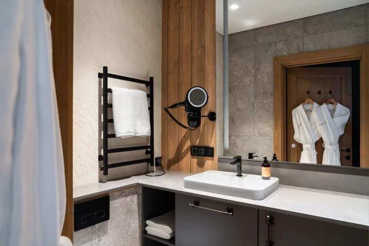 Фото: Горы, «пухляк» и отдых вне склонов: зачем ехать в Шерегеш зимой и летом 8