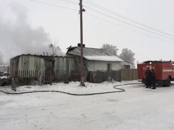 Фото: В Сибири пятеро детей погибли при пожаре  1