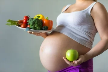 Фото: Врач оценила опасность вегенской диеты для беременных 1