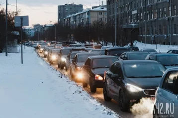 Фото: Утренние пробки на дорогах Кемерова достигли 8 баллов 1