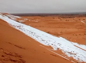 Фото: В пустыне Сахара снова выпал снег 1