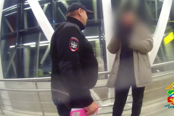 Пьяный житель Новокузнецка устроил дебош в аэропорту
