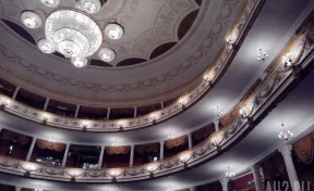 В Санкт-Петербурге спектакль с Настасьей Самбурской проверят на духовные ценности