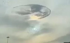 Таинственную «дыру» в небе в ОАЭ связали с вторжением инопланетян