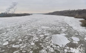 На реке в Кузбассе ледоход начался раньше срока
