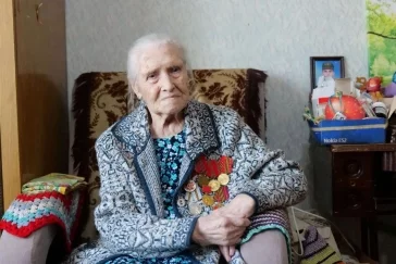 Фото: Дмитрий Анисимов лично поздравил жительницу города Кемерово со 100-летним юбилеем 1