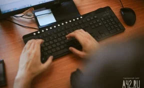 В кузбасской школе учителям месяц запретили пользоваться компьютерами