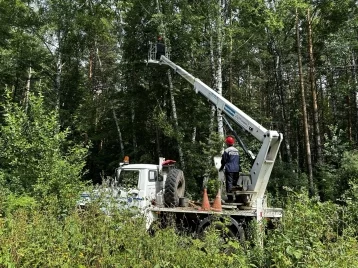 Фото: Энергетики «Россети Сибирь» с начала года выполнили 70% ремонтных работ в Кемеровском округе 1