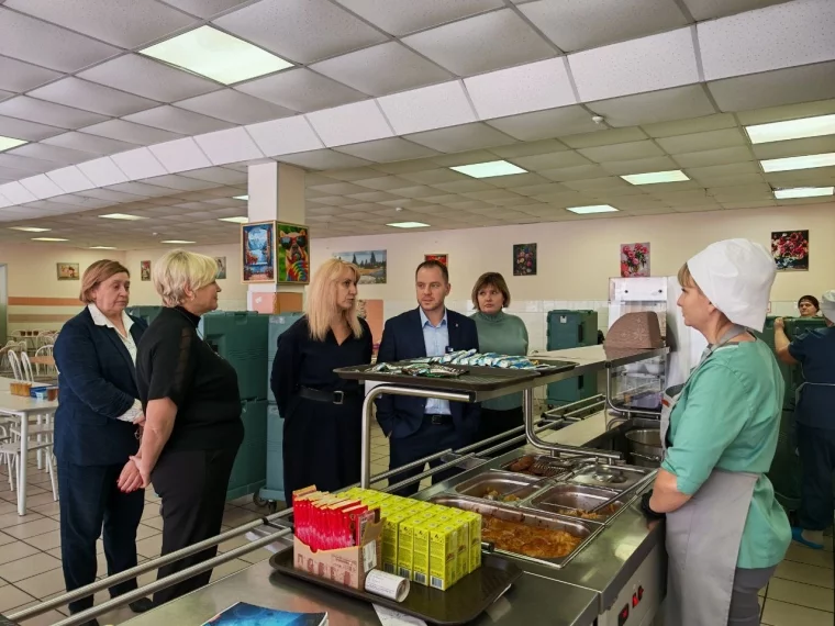 Фото: В Кузбассе экстренно закрыли школу из-за аварийного состояния 3