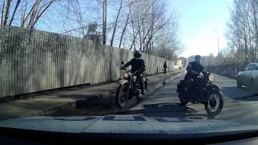 Фото: В Кузбассе инспекторы ГИБДД устроили погоню за пьяным мотоциклистом: его удалось задержать 2