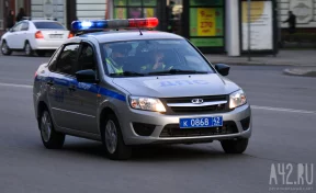 В Санкт-Петербурге полицейский автомобиль насмерть сбил пешехода на тротуаре