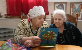Сотрудники ГУ ФСИН устроили праздник в доме престарелых