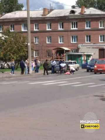 Фото: В Кировском районе Кемерова водитель на «Волге» сбил девочку 1