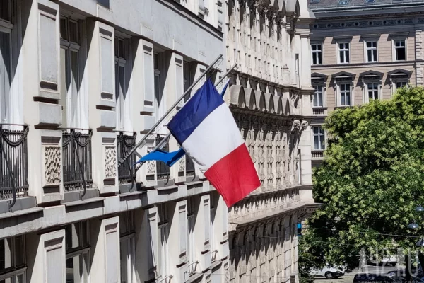 Во Франции задержали двух подозреваемых в ограблении Лувра