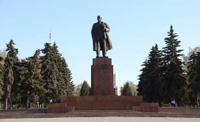 В Челябинске монумент вождю пролетариата отремонтируют за 18 миллионов рублей