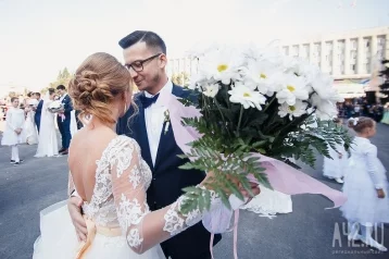 Фото: В первом месяце лета кузбассовцы стали чаще заключать браки 1