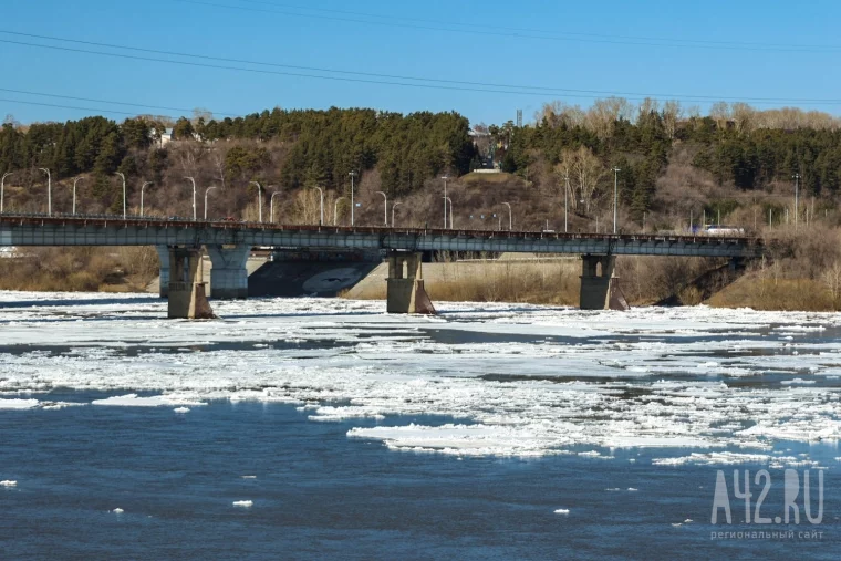 Фото: В Кемерове на Томи начался ледоход 6