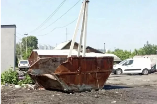 Кемеровчанин пожаловался на свалку мусора у контейнерной площадки: её убрали