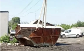 Кемеровчанин пожаловался на свалку мусора у контейнерной площадки: её убрали