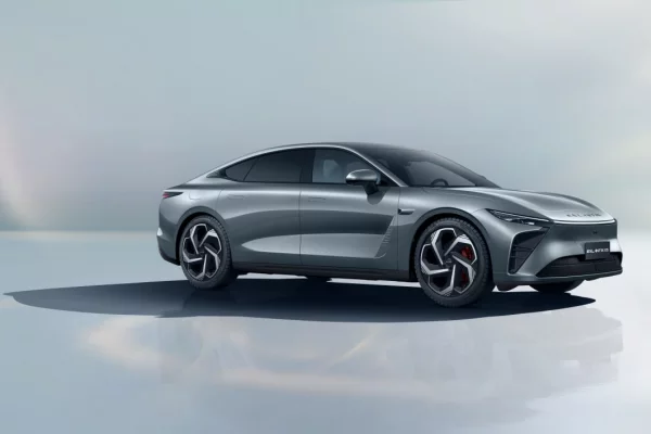 Топ-5 фишек премиального гибридного купе EXLANTIX ES