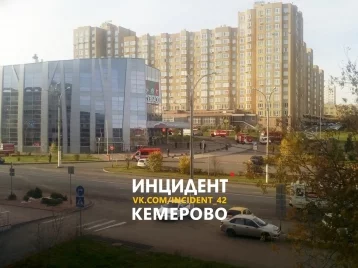 Фото: Кемеровчан напугали пожарные машины у ГЦС «Кузбасс» 1
