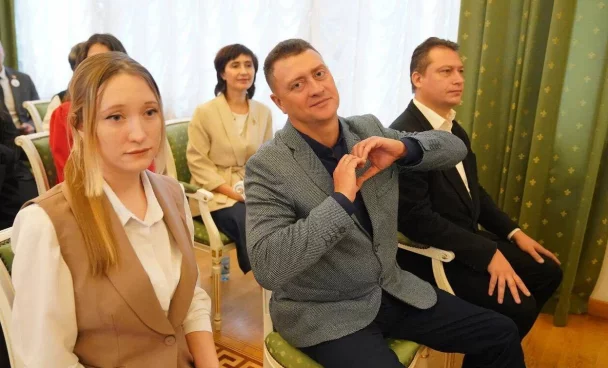 Губернатор Кузбасса наградил педагогов в честь Дня учителя