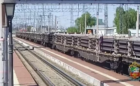 Жительница Кузбасса залезла на грузовой поезд, чтобы уехать домой