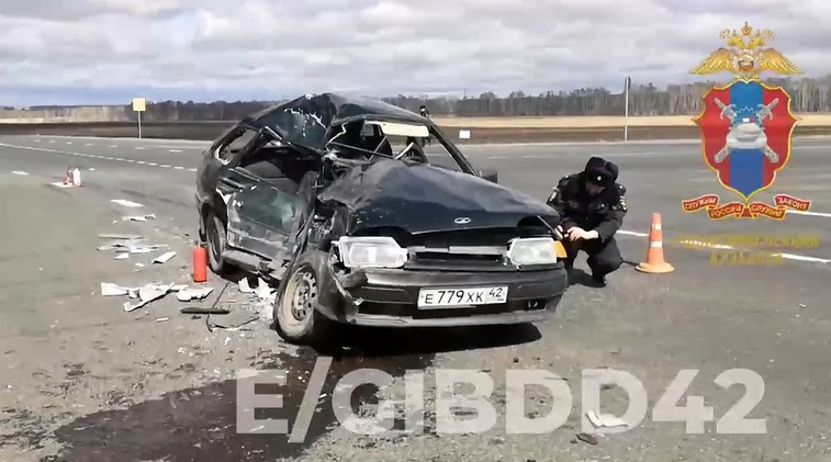 Погиб один человек: в ГИБДД Кузбасса рассказали подробности жёсткого ДТП с фурой